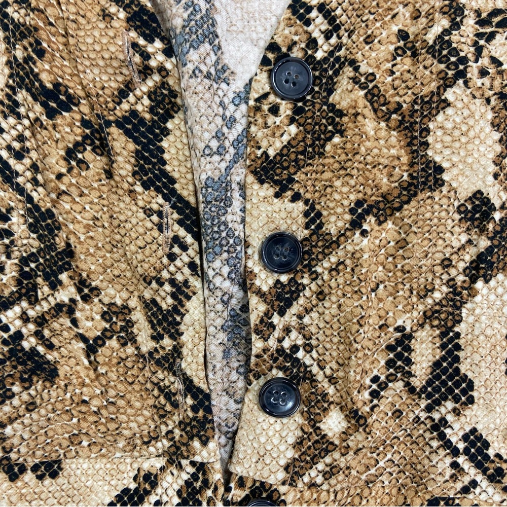 H & M Snakeskin Python Print Jumpsuit. Size 4 - image 5